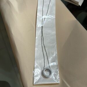 Brand new fashion jewelry silver colored necklace